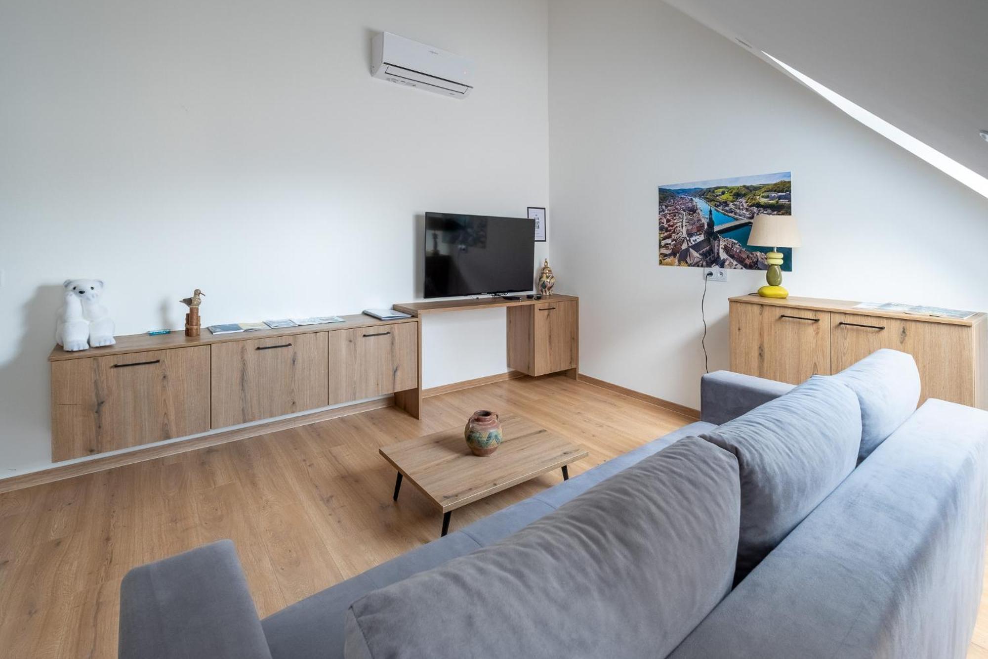 Nomad Apartments - Vue Collegiale Динан Экстерьер фото