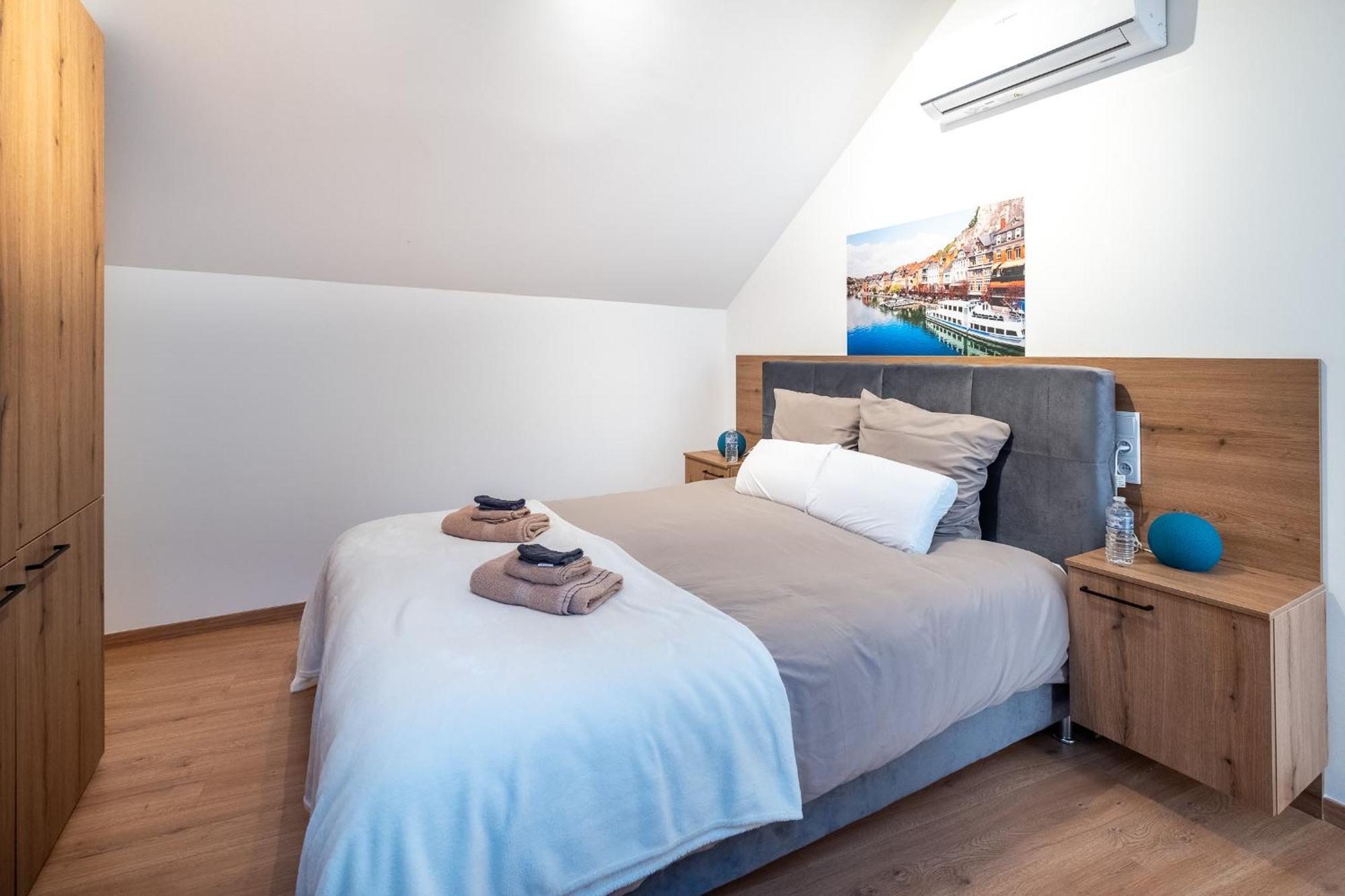 Nomad Apartments - Vue Collegiale Динан Экстерьер фото